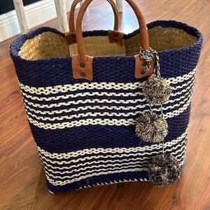 NWT Mar Y Sol navy and cream jute Rafia straw bag leather handles pom-poms beach